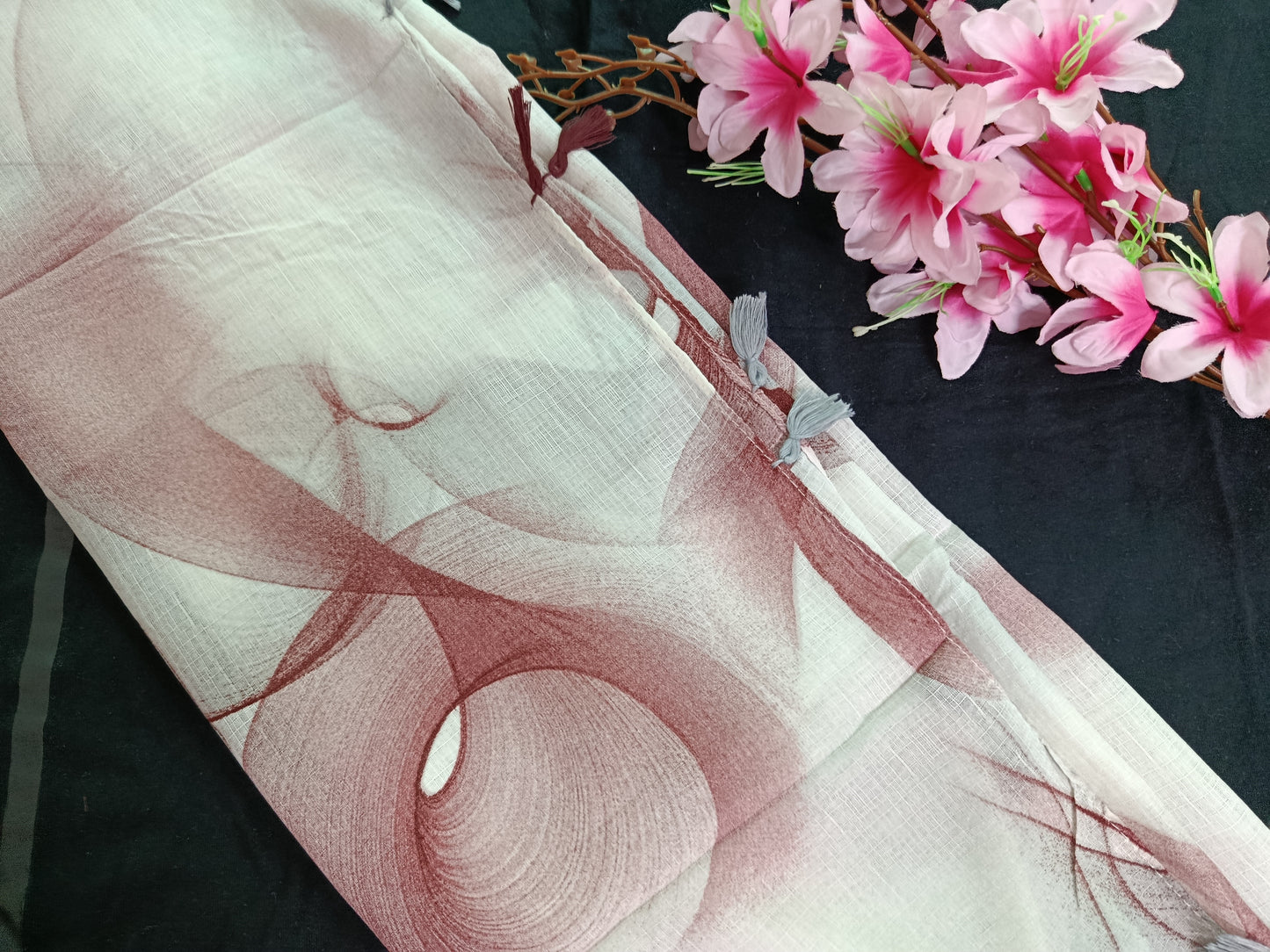 Spiral Pattern Printed Stole with Tassels (Off-white, Maroon)