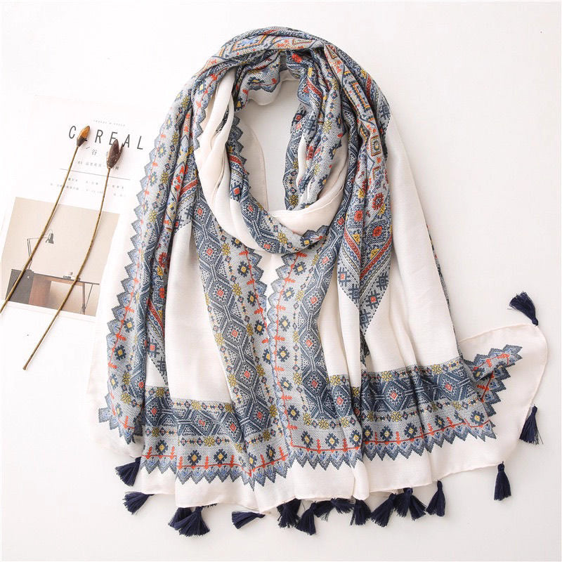 Diamond plaidartsy style off-white stole with tassels
