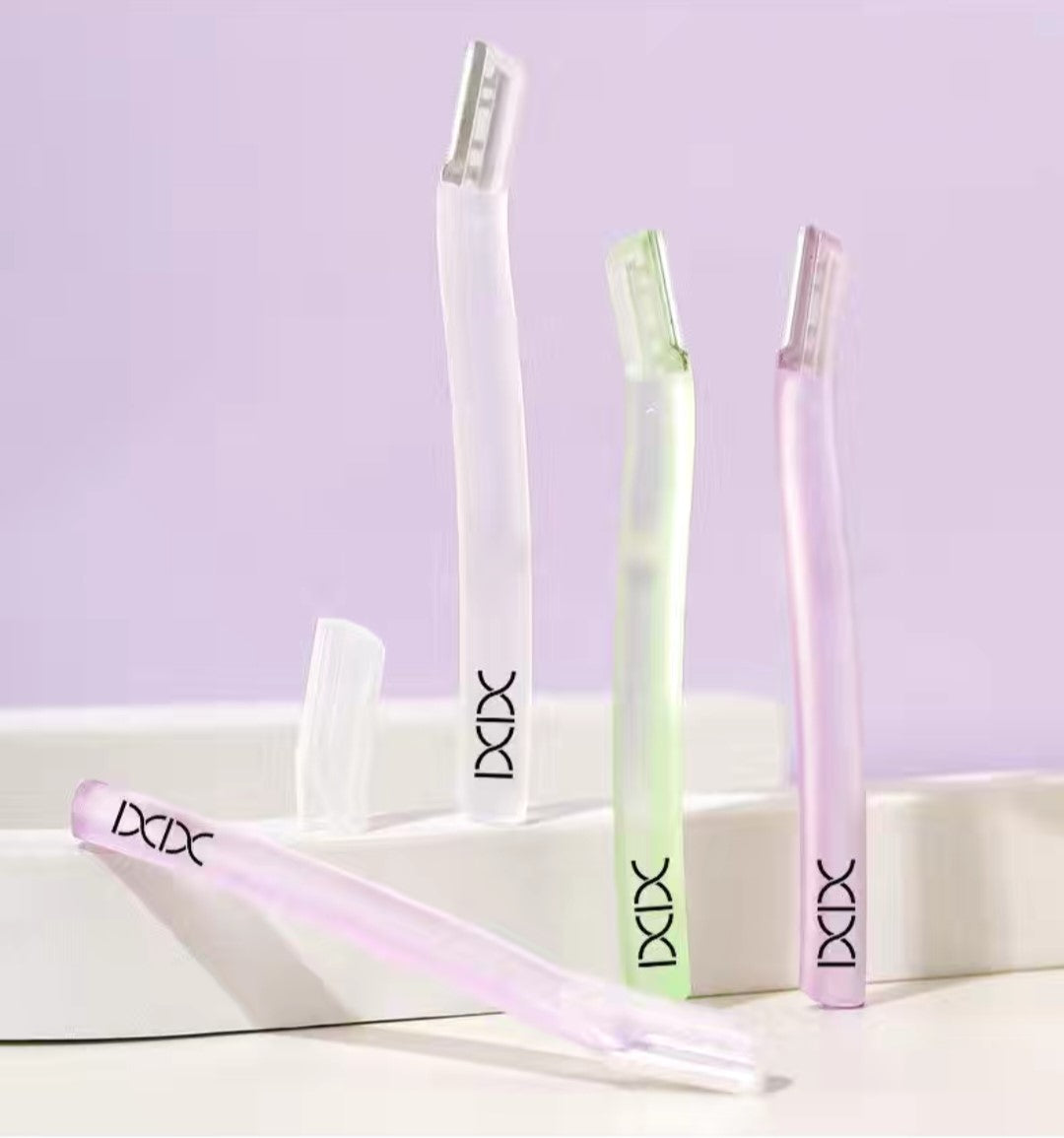 Elegant brow shaping razor